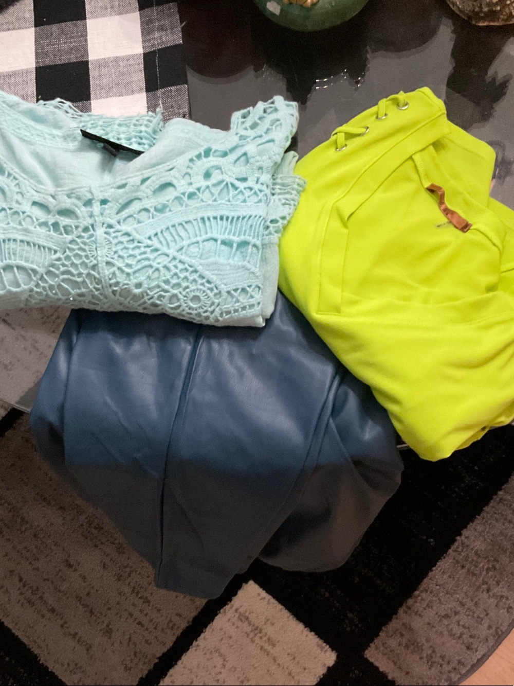 Women’s 3 piece (two outfits) size 2X clothing